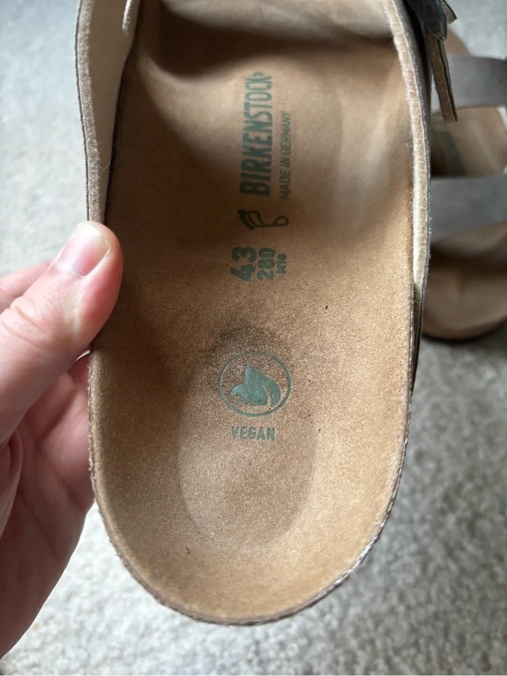 Birkenstock Arizona Vegan Slide Sandals Light Tan Men's Size 10 / EU 43 New